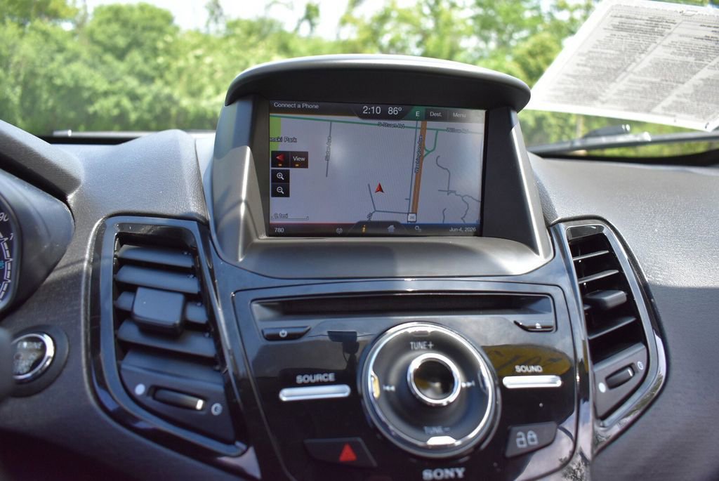 Used 2015 Ford Fiesta Titanium FWD image 18