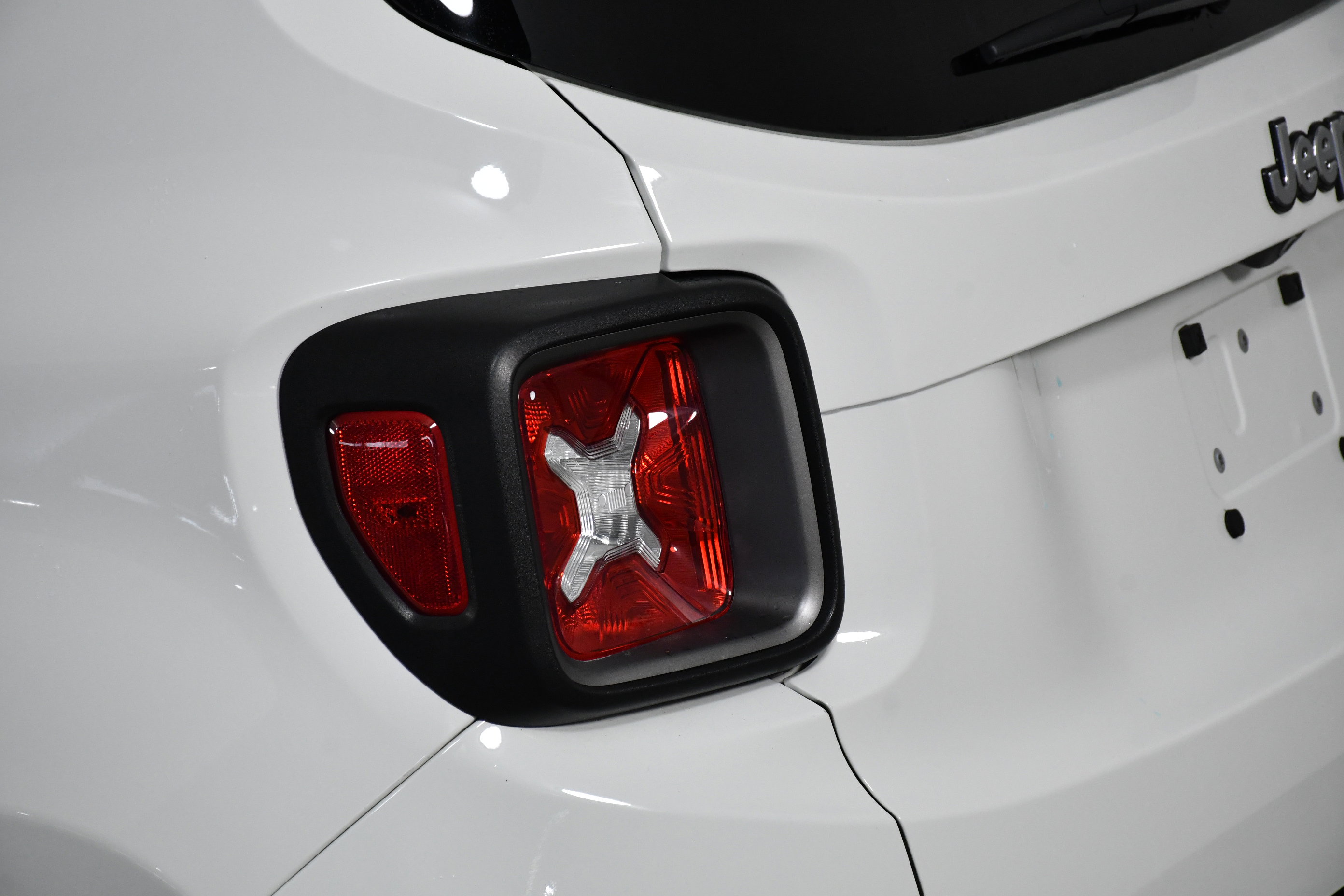 Used 2020 Jeep Renegade Limited image 33