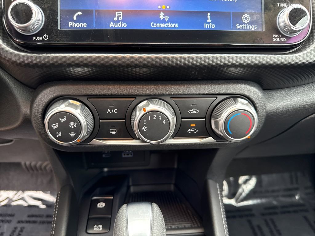 Used 2024 Nissan Kicks SV image 30