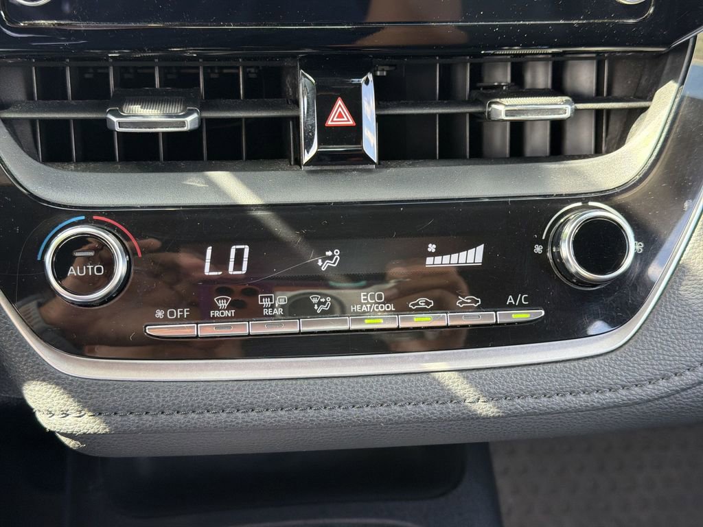 Used 2020 Toyota Corolla SE FWD image 16