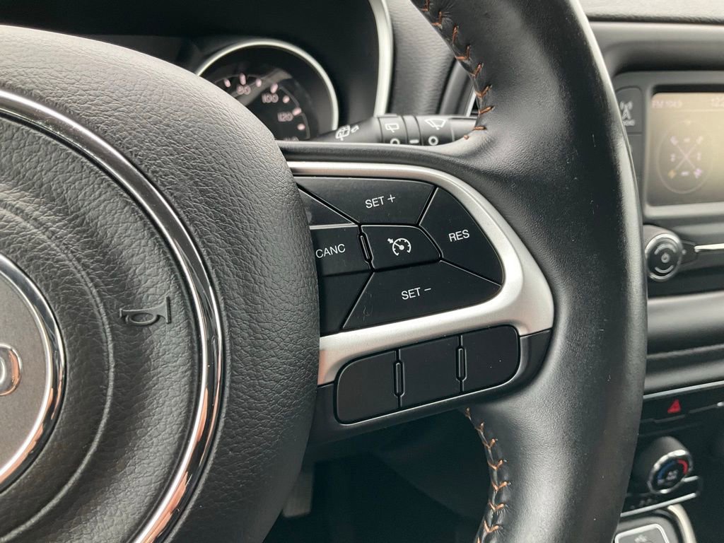 Used 2018 Jeep Compass Latitude image 6