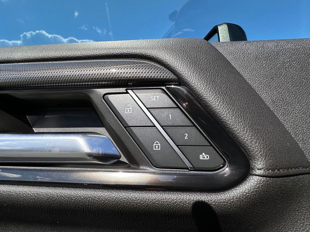 Used 2024 GMC Sierra 2500 AT4 w/ AT4 Premium Plus Package AWD/4WD image 24