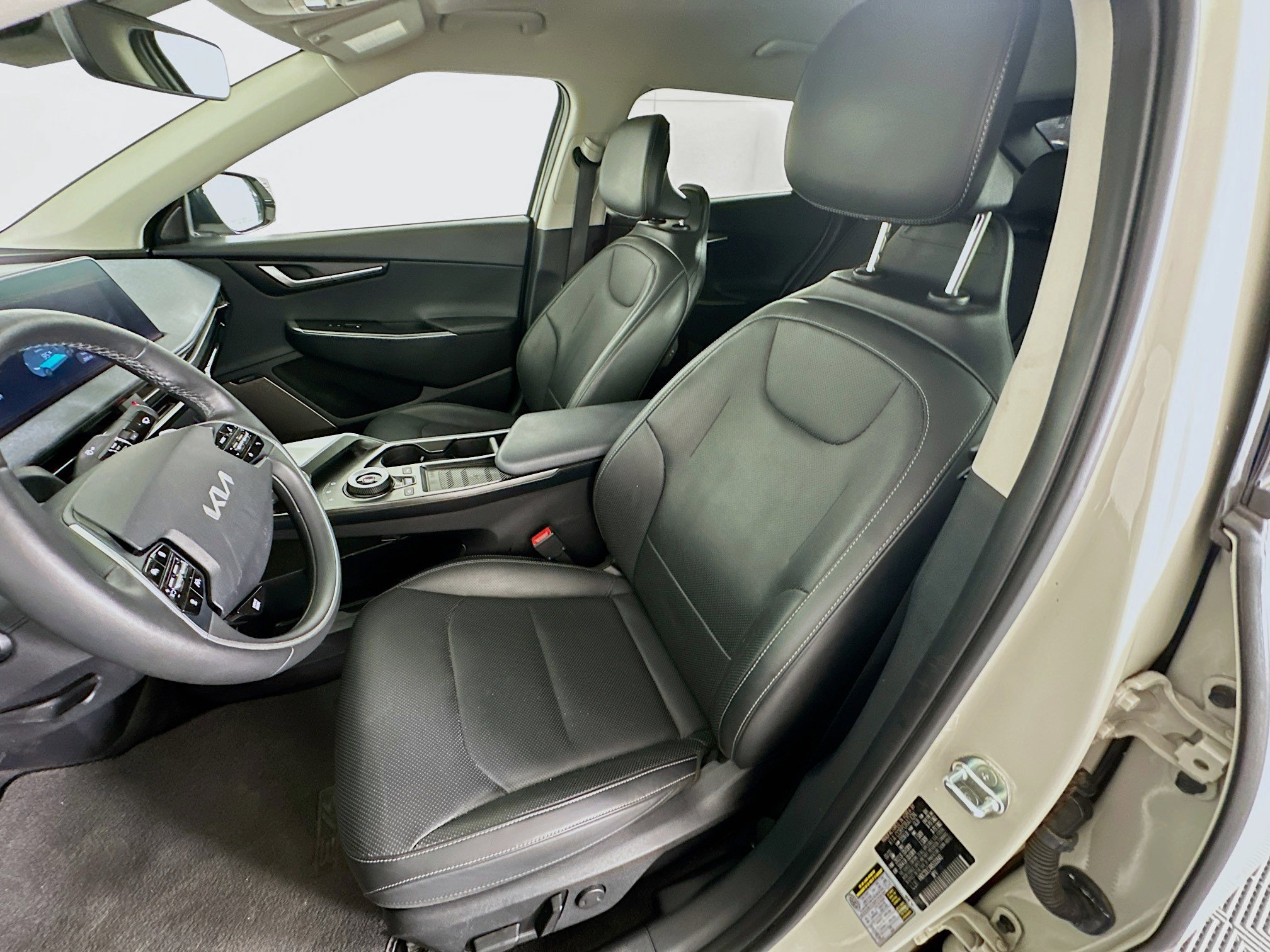 Used 2022 Kia EV6 Wind image 13