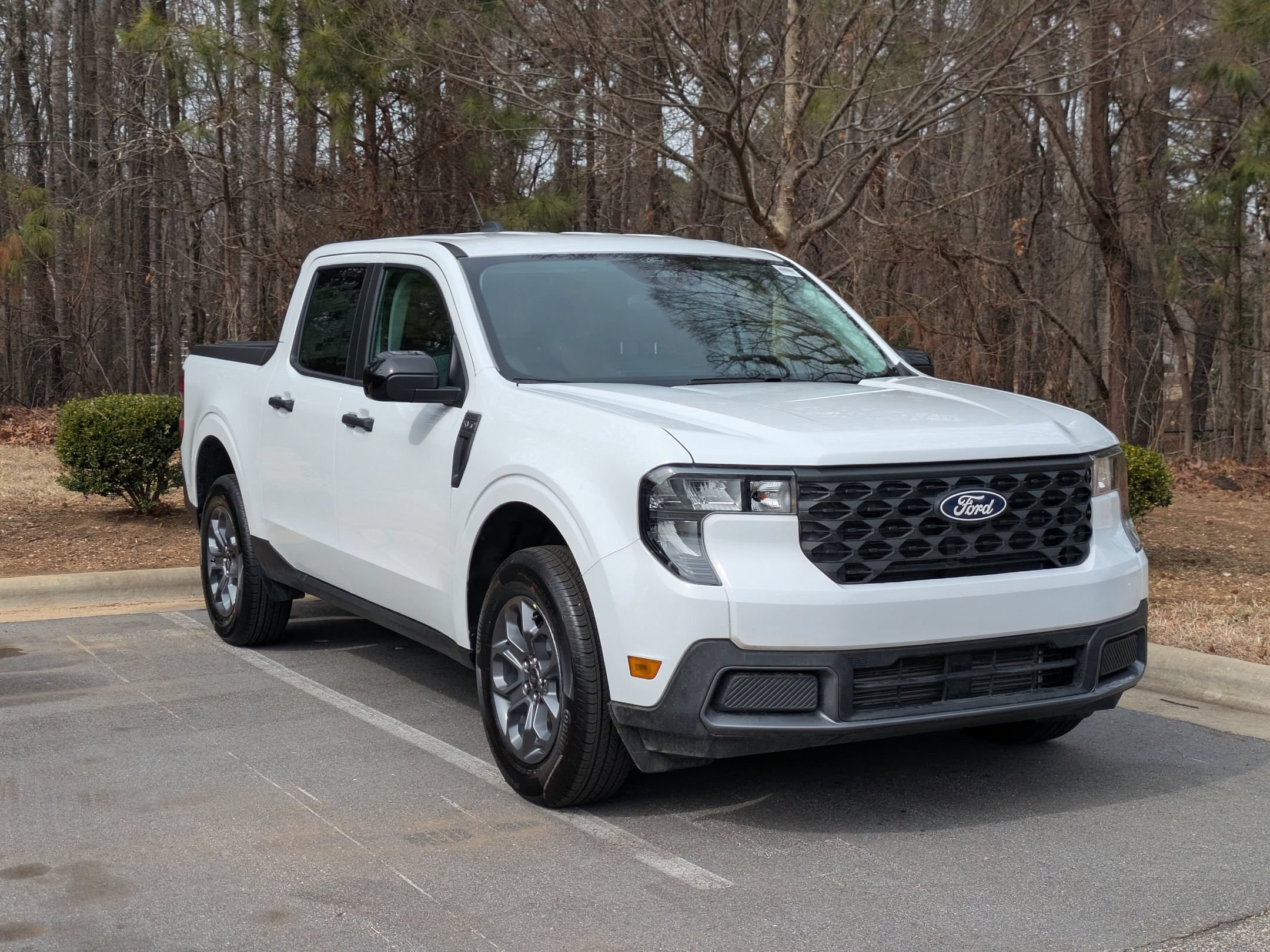 New 2026 Ford Maverick XLT w/ XLT Luxury Package AWD/4WD image 2