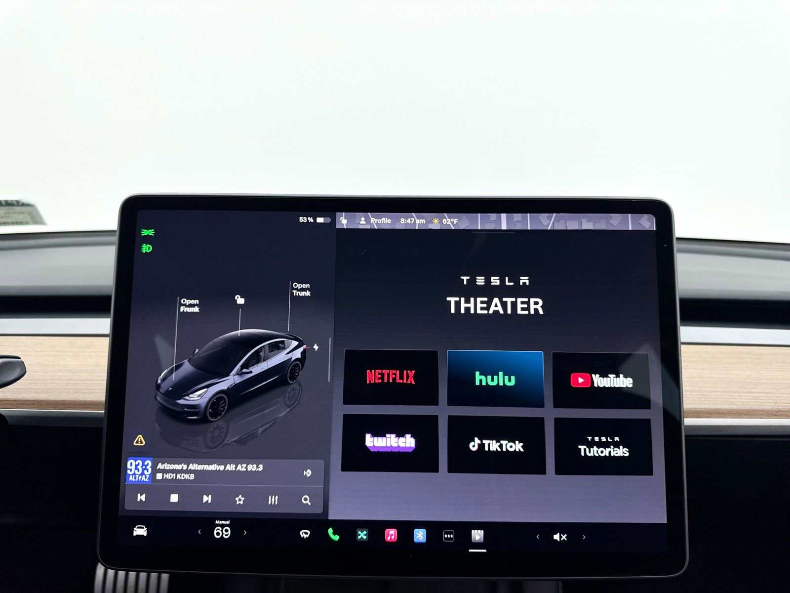 Used 2023 Tesla Model 3 Performance image 6