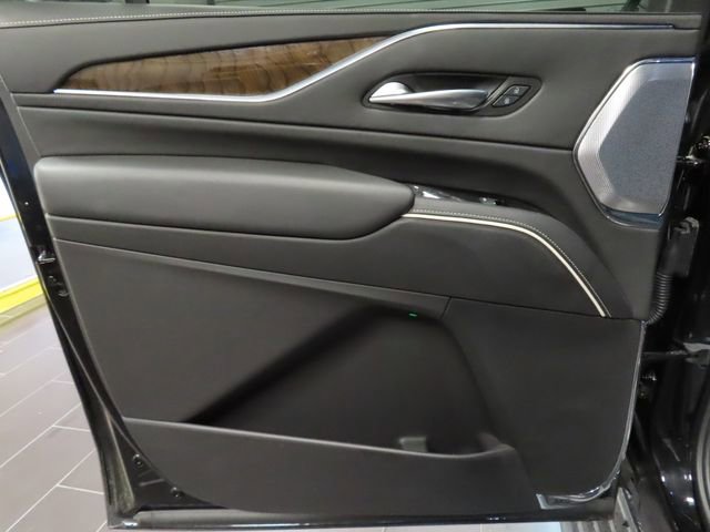 Certified 2024 Cadillac Escalade ESV Sport Platinum AWD/4WD image 10