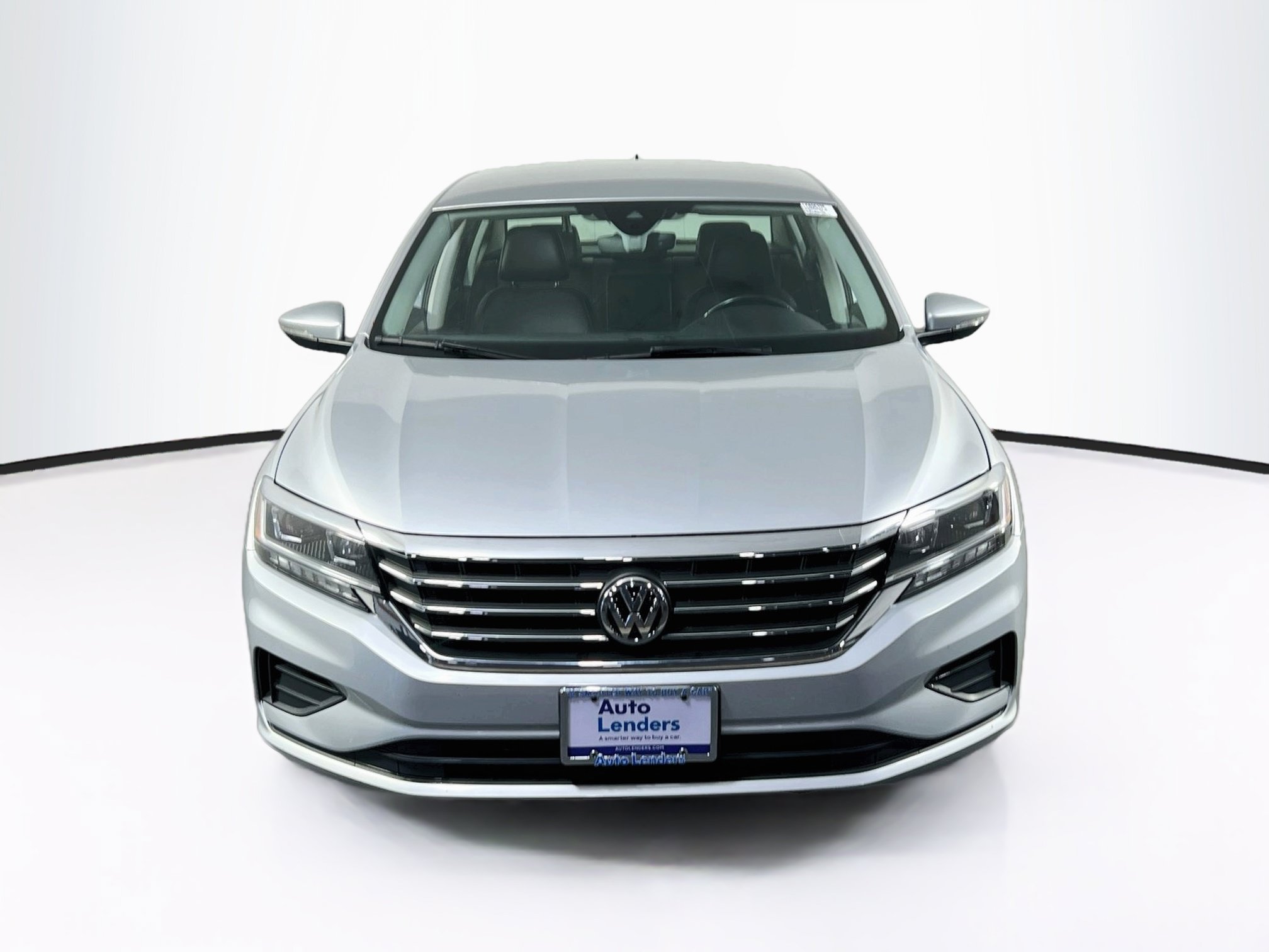 Used 2020 Volkswagen Passat 2.0T SE FWD image 2