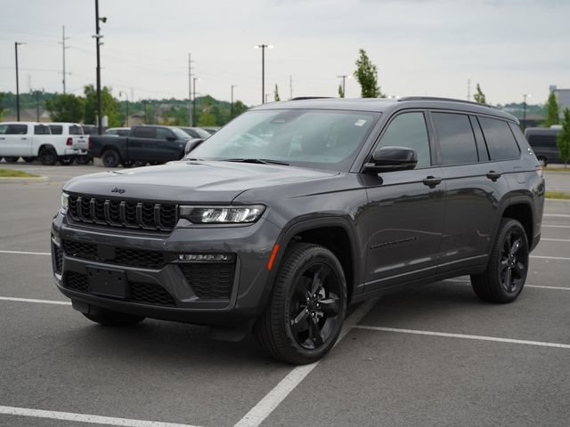 New 2026 Jeep Grand Cherokee L Limited w/ Limited Altitude Package AWD/4WD image 3