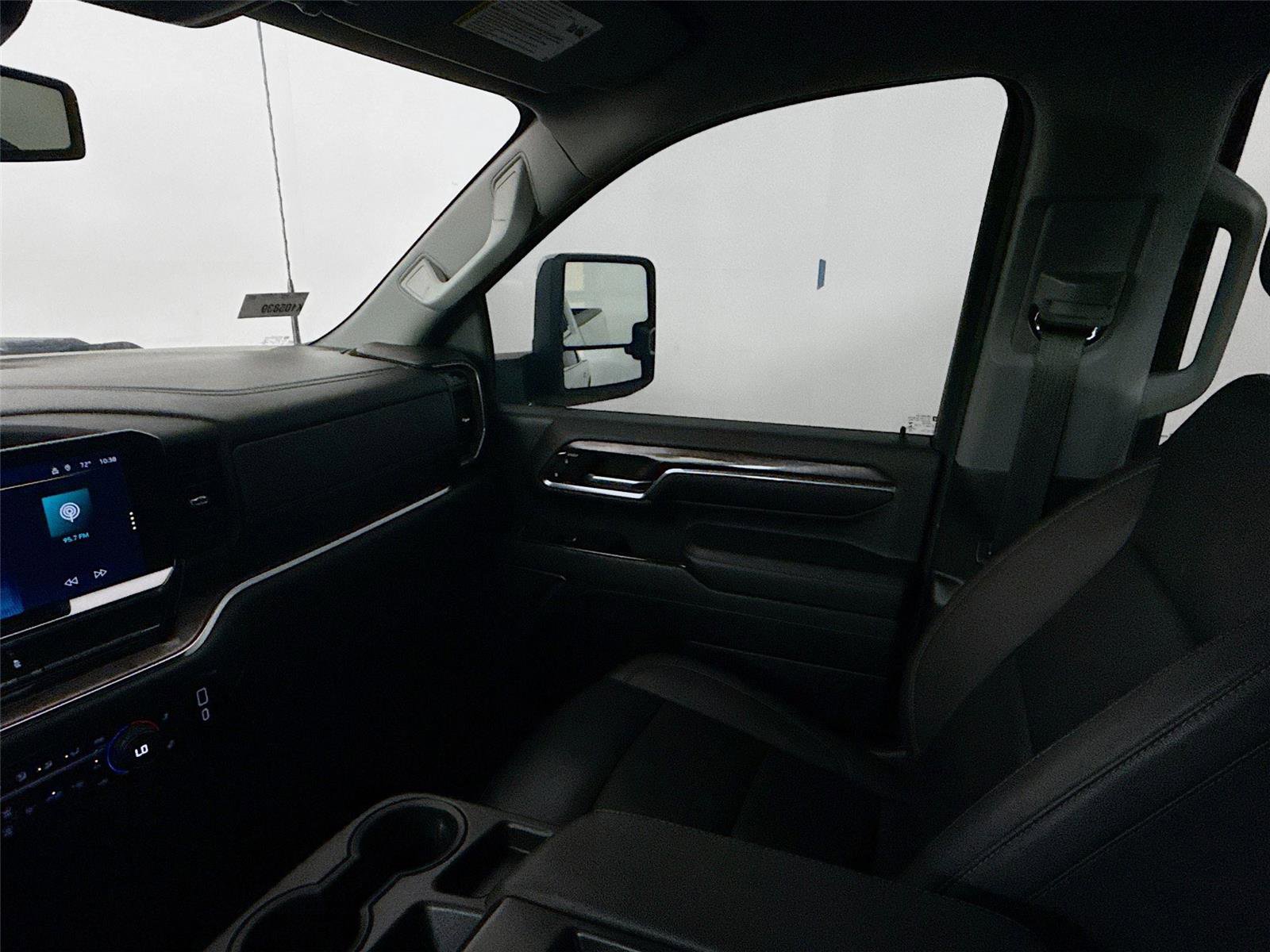 Used 2024 Chevrolet Silverado 2500 LTZ image 21