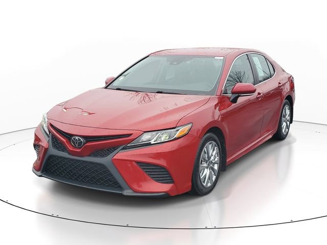 Used 2020 Toyota Camry SE image 2