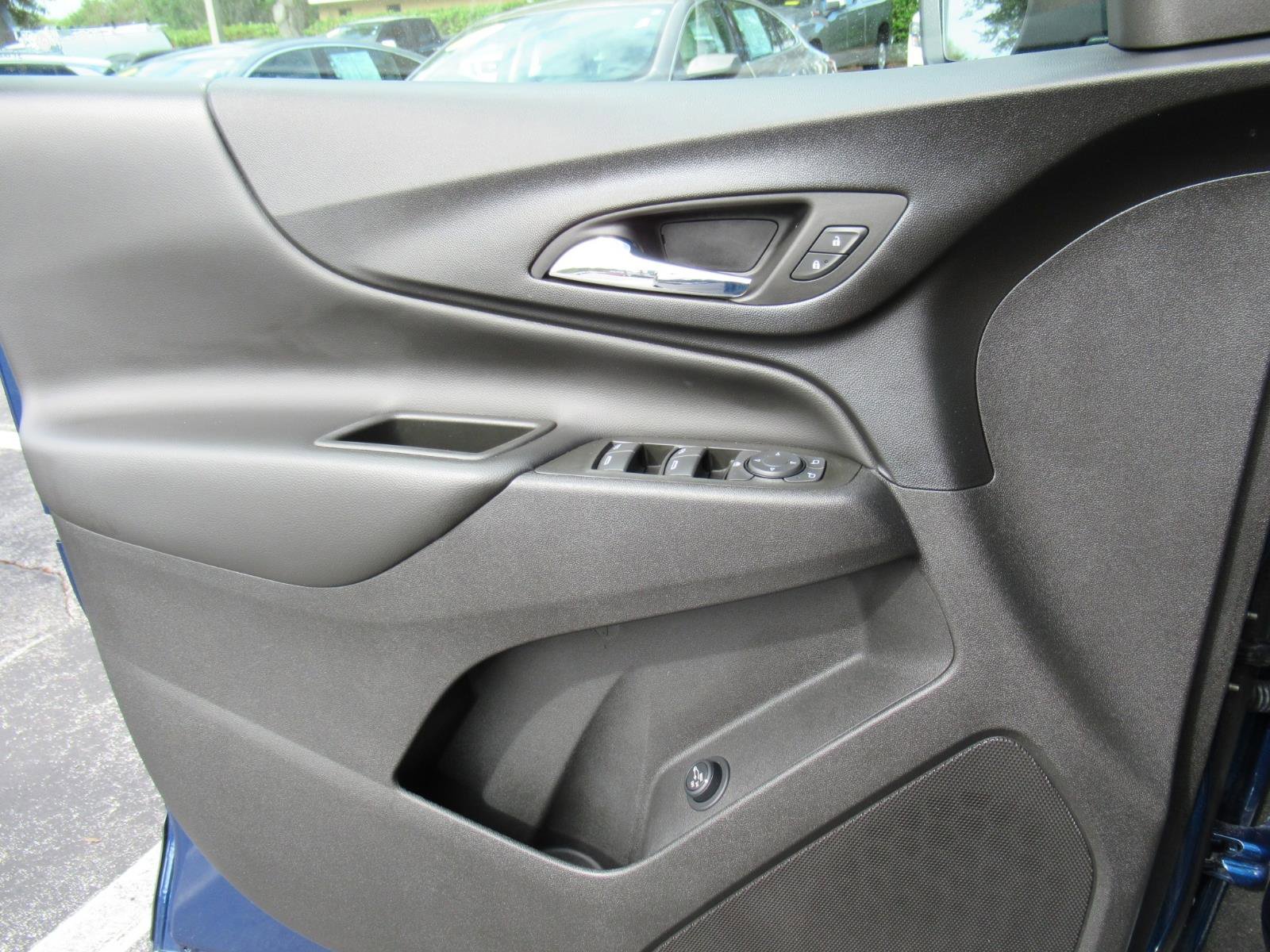 Used 2022 Chevrolet Equinox LT image 19