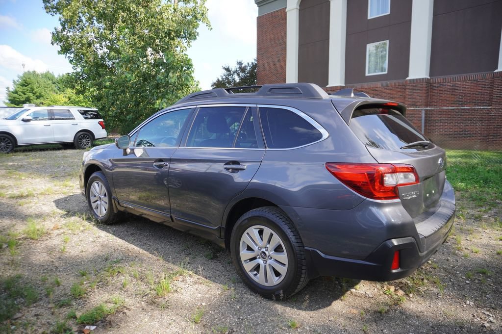 Used 2018 Subaru Outback 2.5i Premium AWD/4WD image 5