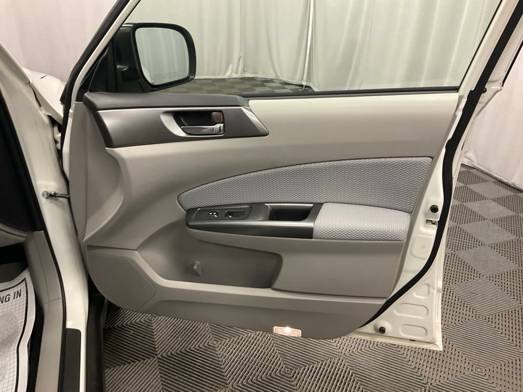 Used 2012 Subaru Forester 2.5X Premium AWD/4WD image 26