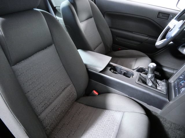 Used 2005 Ford Mustang Coupe RWD image 11
