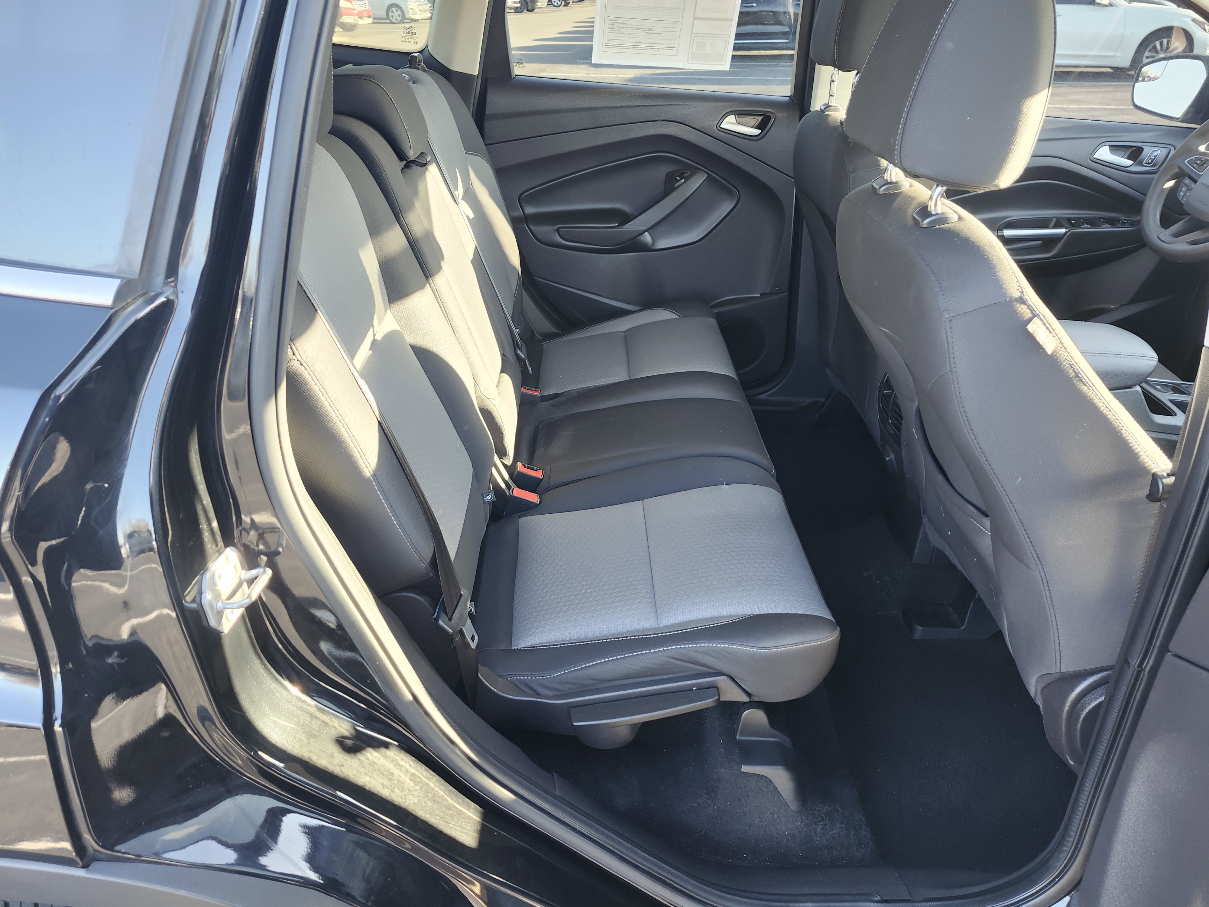 Used 2017 Ford Escape SE FWD image 17