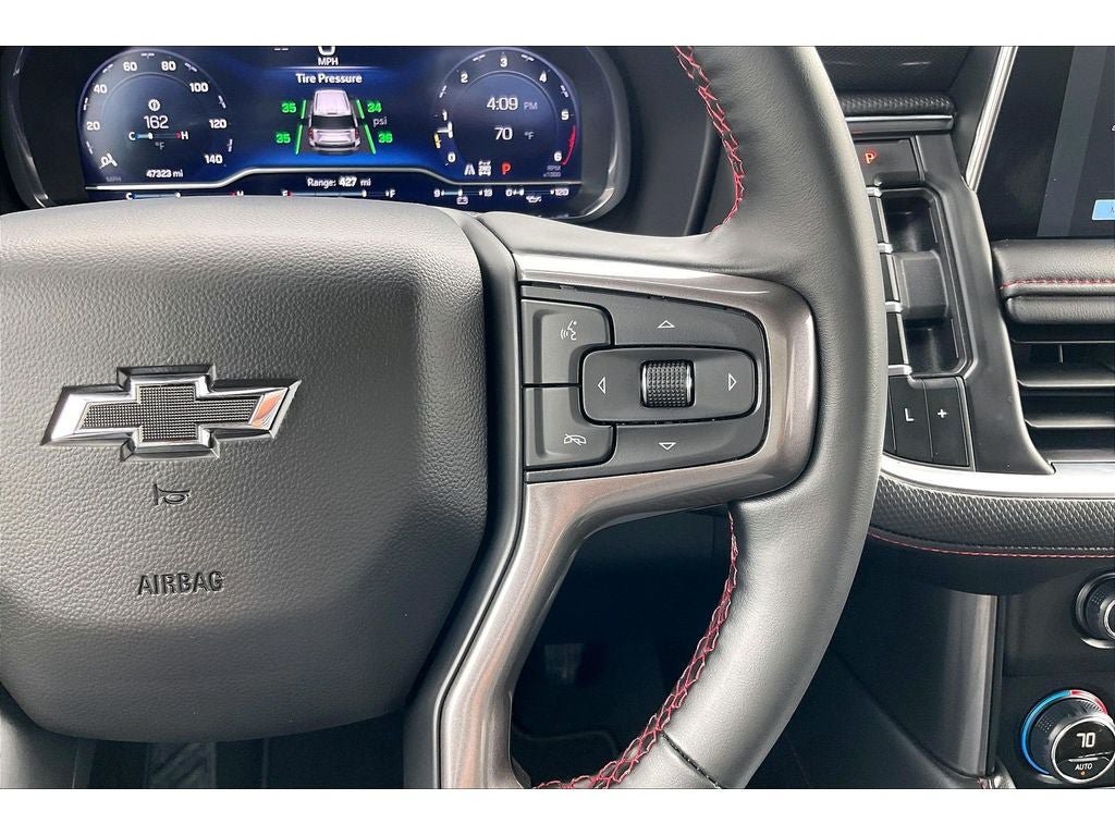 Used 2024 Chevrolet Suburban RST w/ Luxury Package AWD/4WD image 21