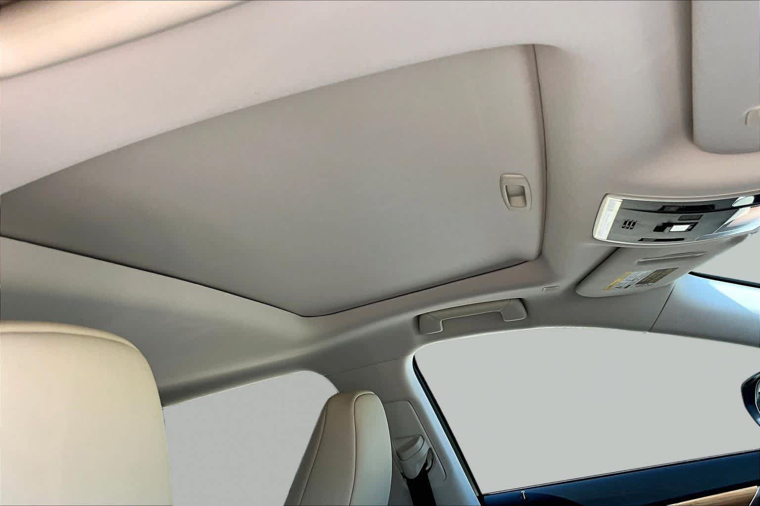Used 2022 Lexus RX 450hL AWD w/ Premium Package image 14