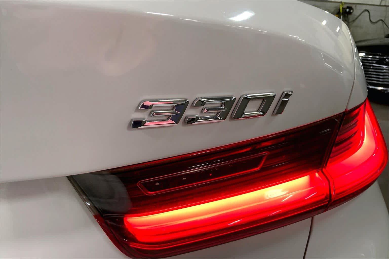 Used 2020 BMW 330i xDrive Sedan w/ Convenience Package AWD/4WD image 10