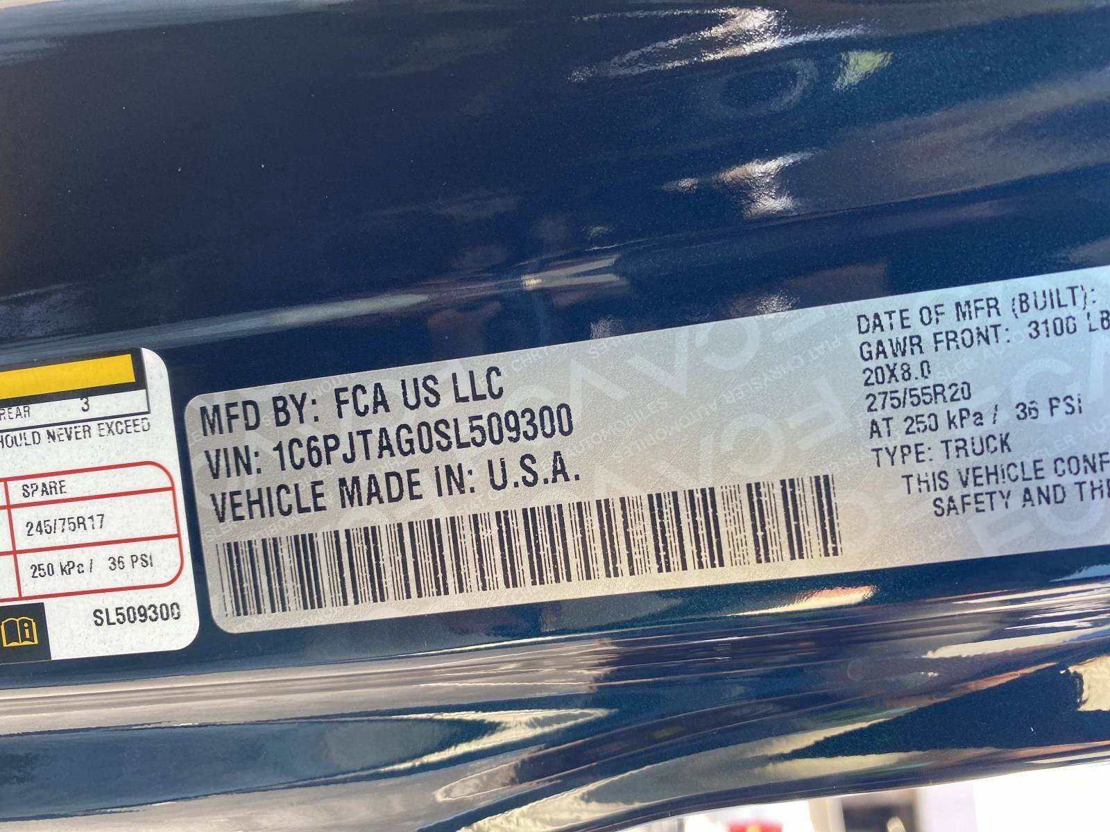 Used 2025 Jeep Gladiator Sport AWD/4WD image 23