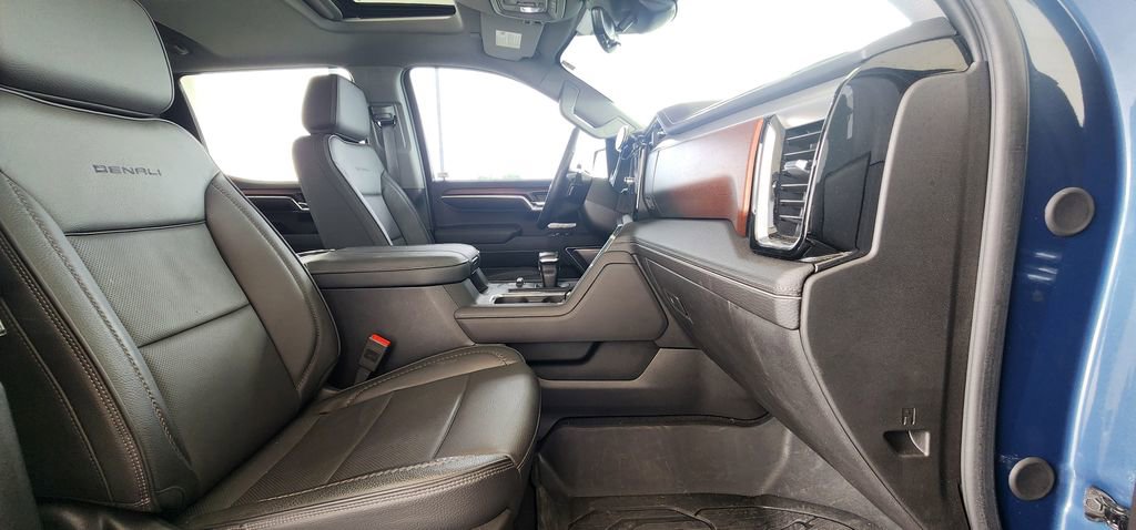 Used 2024 GMC Sierra 1500 Denali w/ Technology Package AWD/4WD image 25
