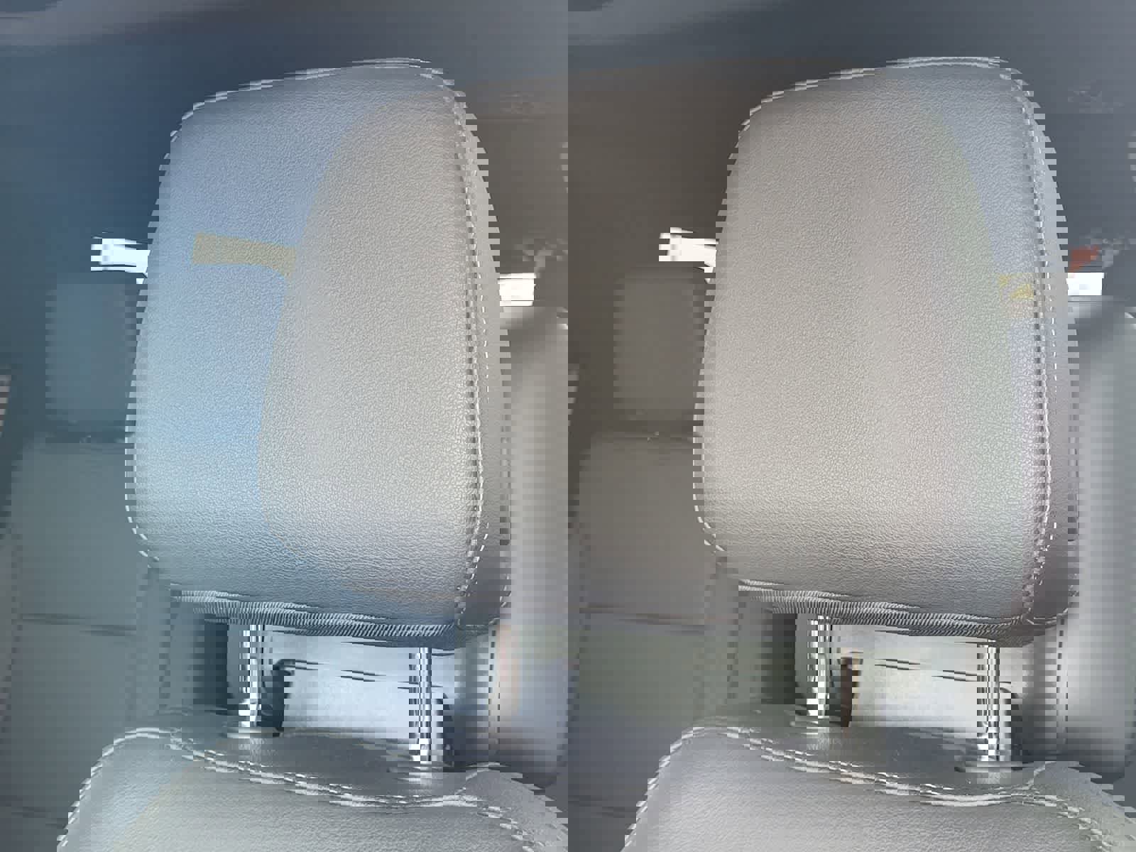 Used 2021 Chevrolet Tahoe Z71 w/ Luxury Package image 13