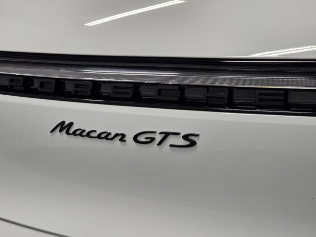 Used 2023 Porsche Macan GTS AWD/4WD image 31
