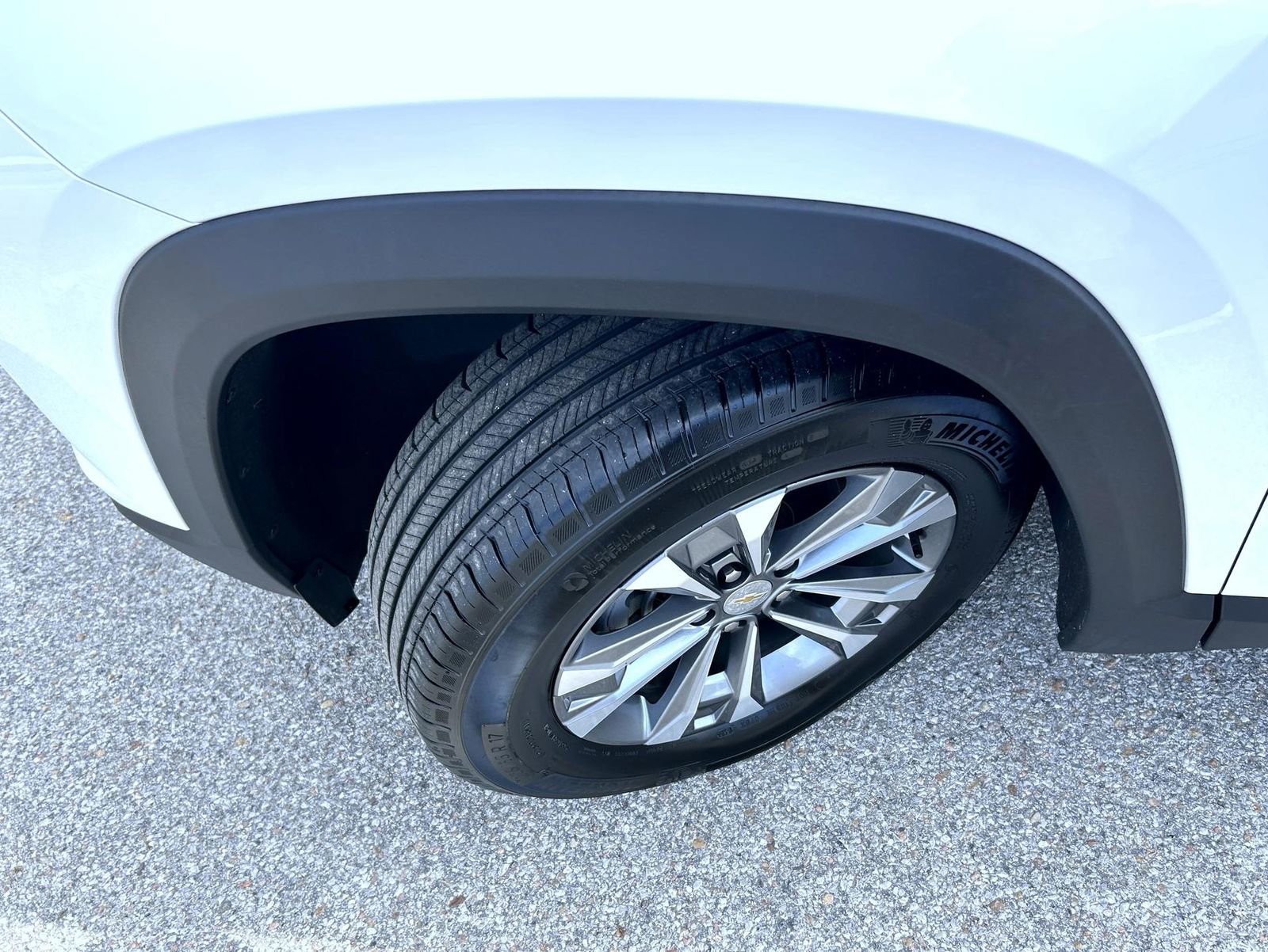 Certified 2025 Chevrolet Equinox LT AWD/4WD image 23