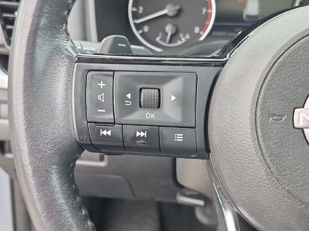 Used 2023 Nissan Rogue SL AWD/4WD image 20