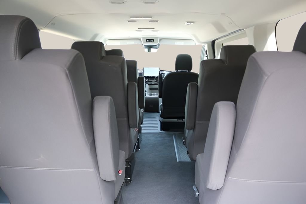Used 2023 Ford Transit 350 XLT RWD image 15