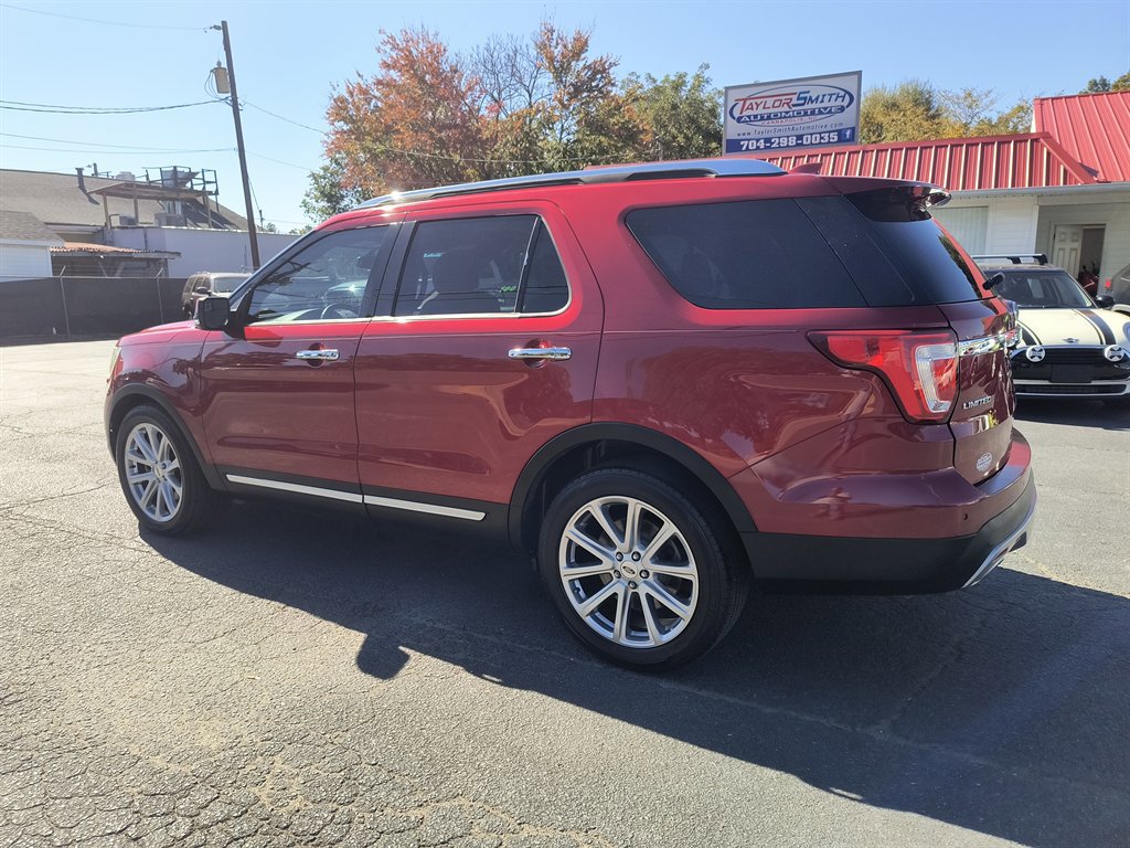 Used 2016 Ford Explorer Limited image 3
