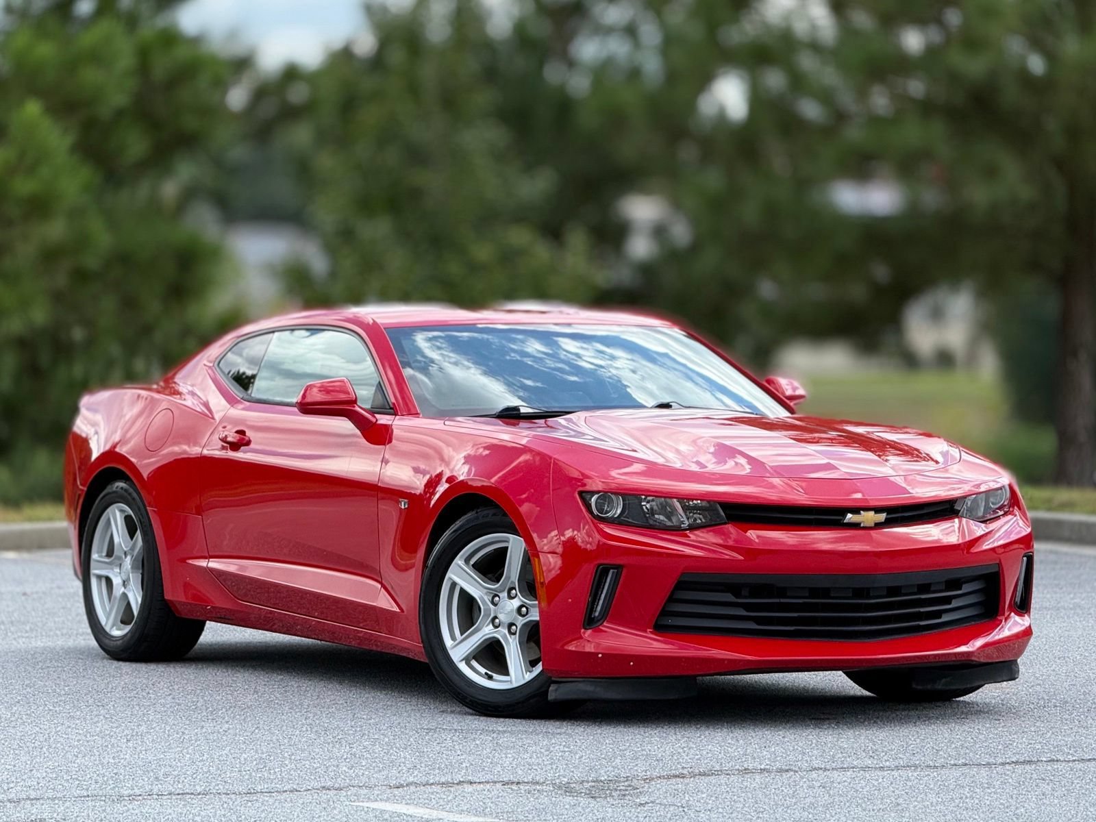 Used 2017 Chevrolet Camaro LT RWD image 13