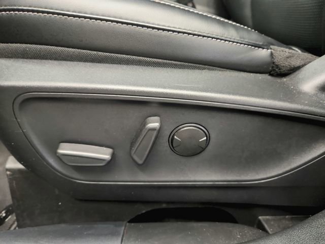 Used 2025 Ford Escape Platinum image 19