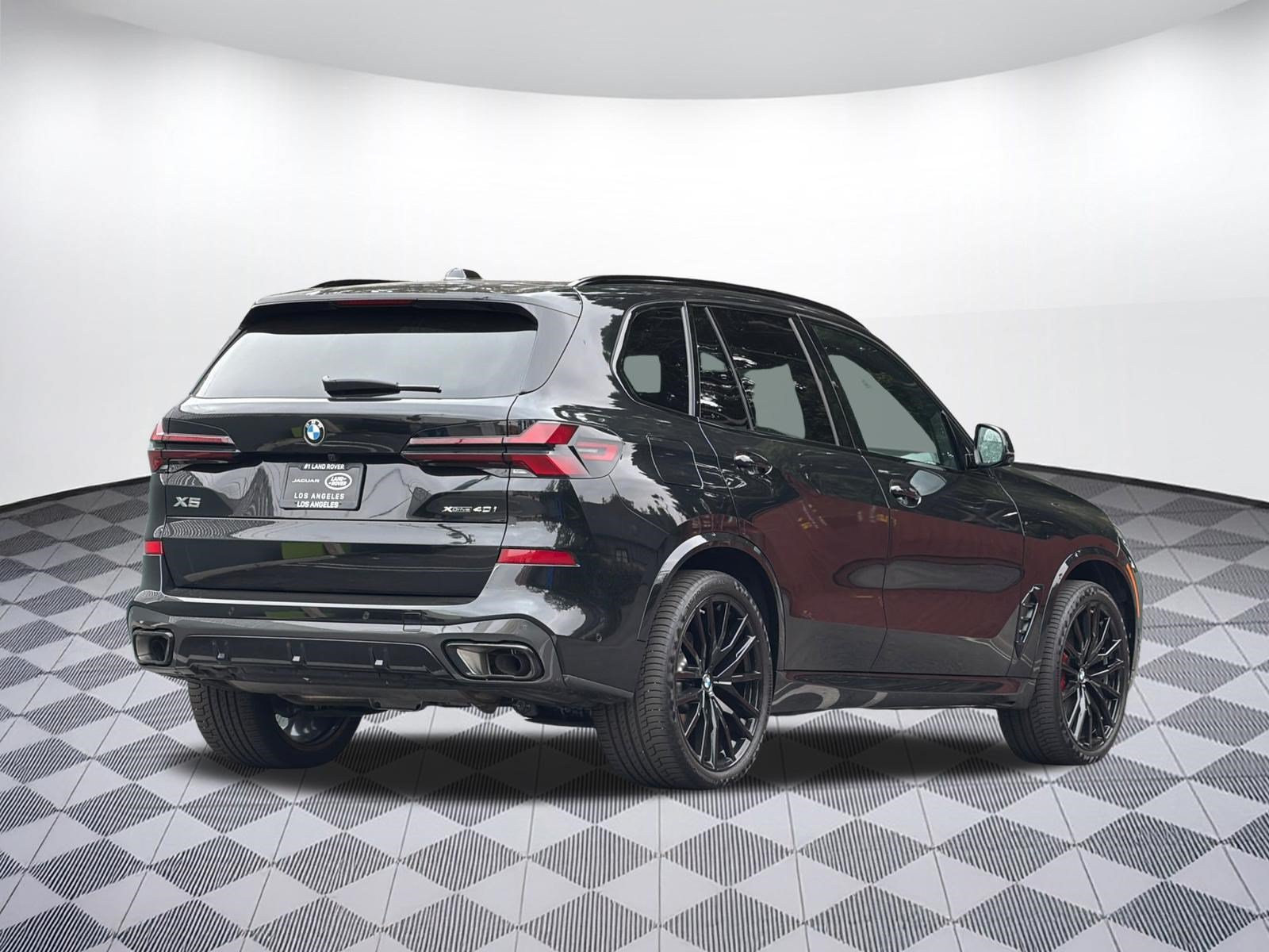 Used 2026 BMW X5 xDrive40i w/ M Sport Package AWD/4WD image 9