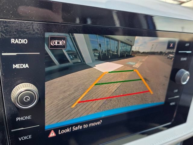 New 2026 Volkswagen Taos SE FWD image 20