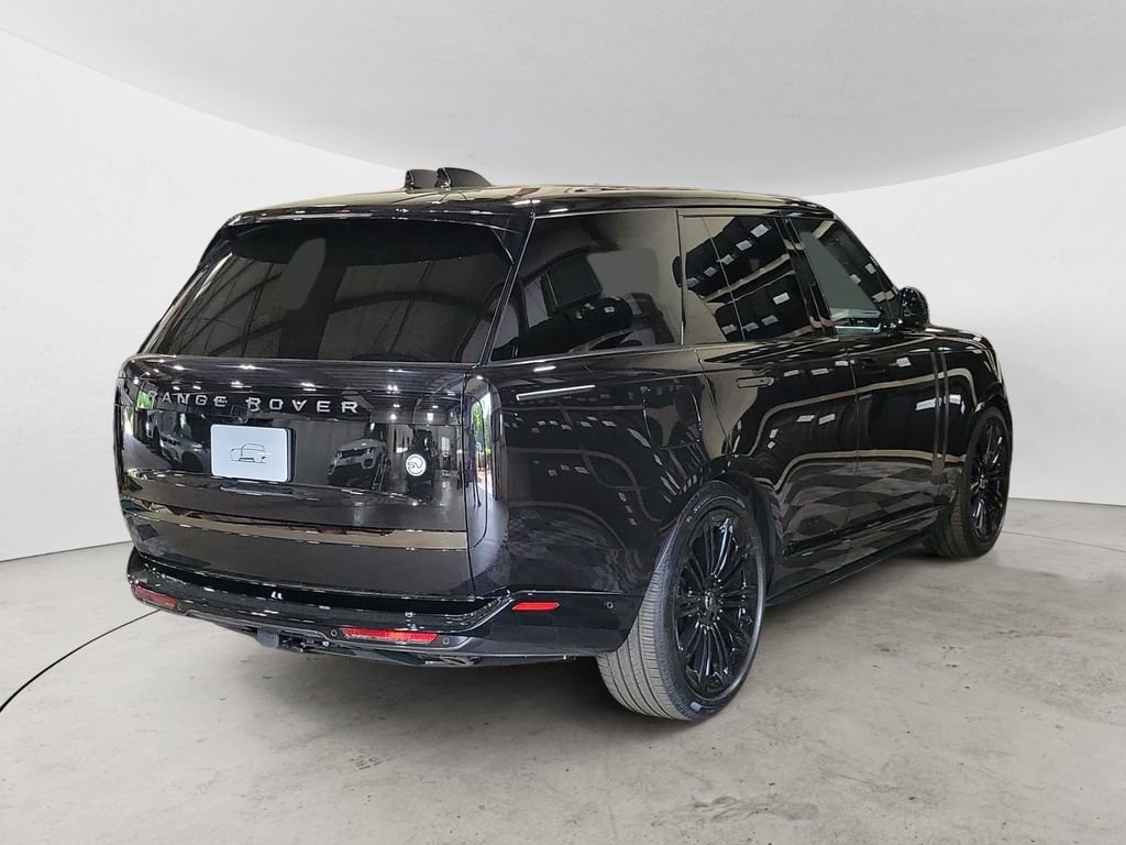 New 2025 Land Rover Range Rover SV image 6
