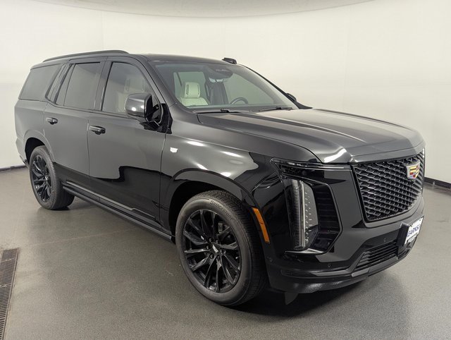 Used 2025 Cadillac Escalade Sport image 2