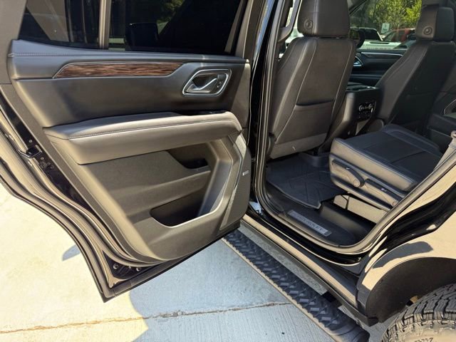 Used 2022 Chevrolet Tahoe Z71 w/ Luxury Package AWD/4WD image 57