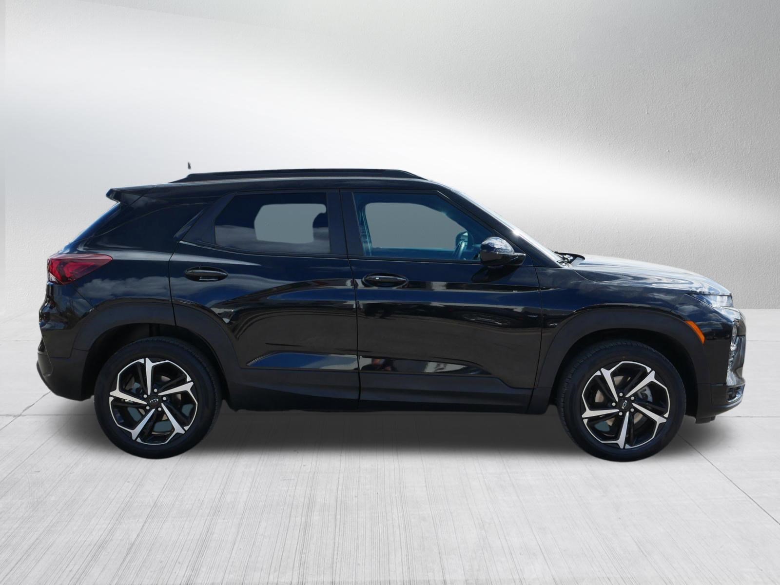 Used 2023 Chevrolet TrailBlazer RS w/ Convenience Package AWD/4WD image 8