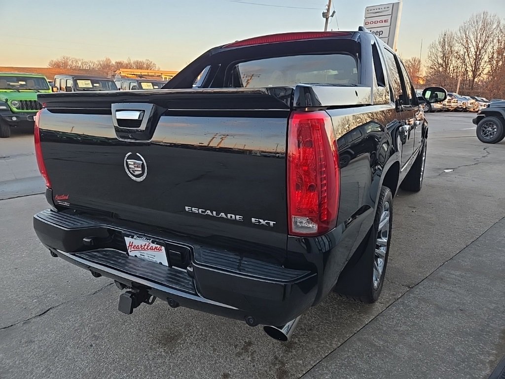 Used 2007 Cadillac Escalade EXT w/ Information Package image 10