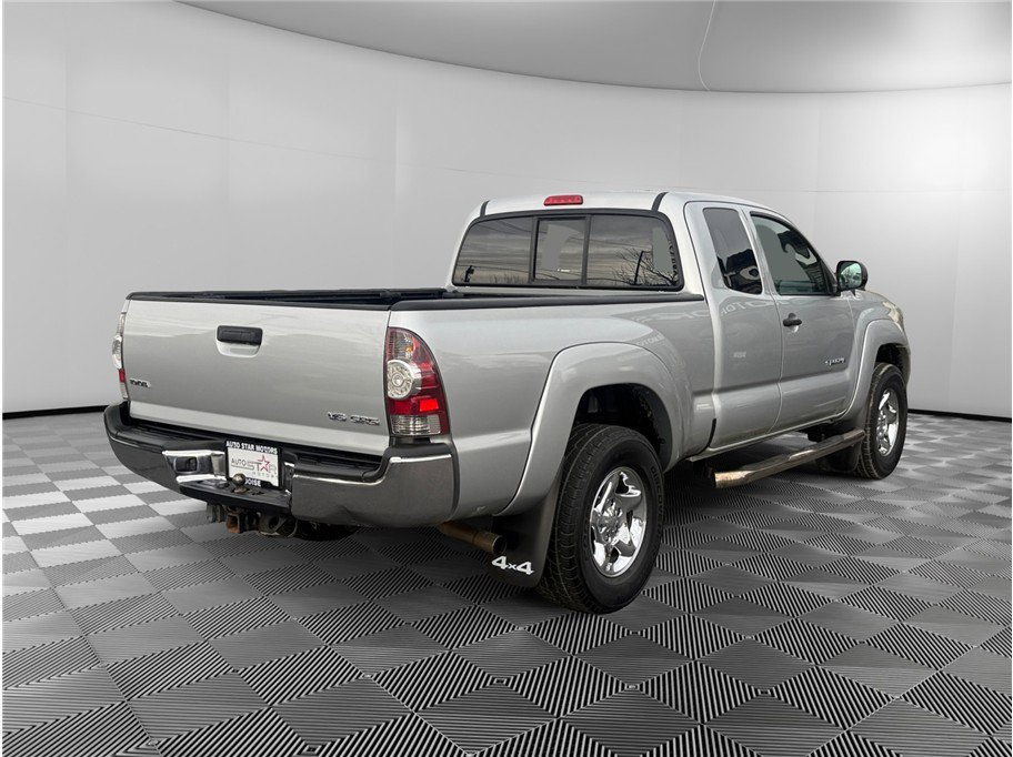 Used 2012 Toyota Tacoma 4x4 Access Cab V6 w/ SR5 Pkg image 6