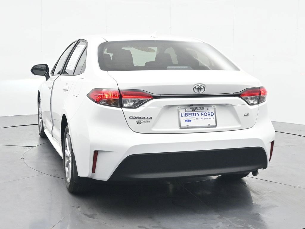 Used 2025 Toyota Corolla LE w/ LE Premium Package FWD image 7