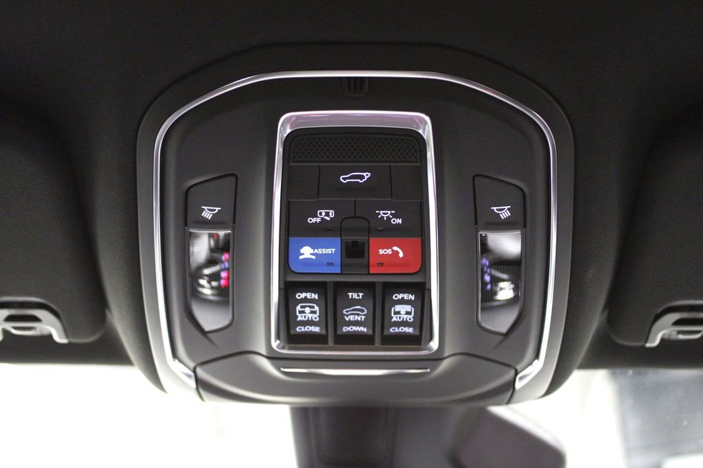 New 2025 Jeep Wagoneer L Series II image 24