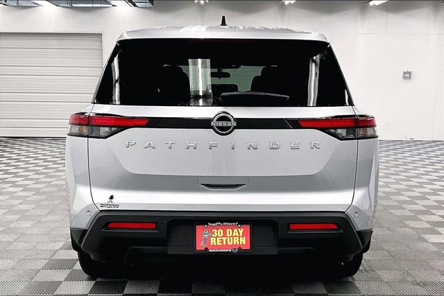 New 2025 Nissan Pathfinder S image 4