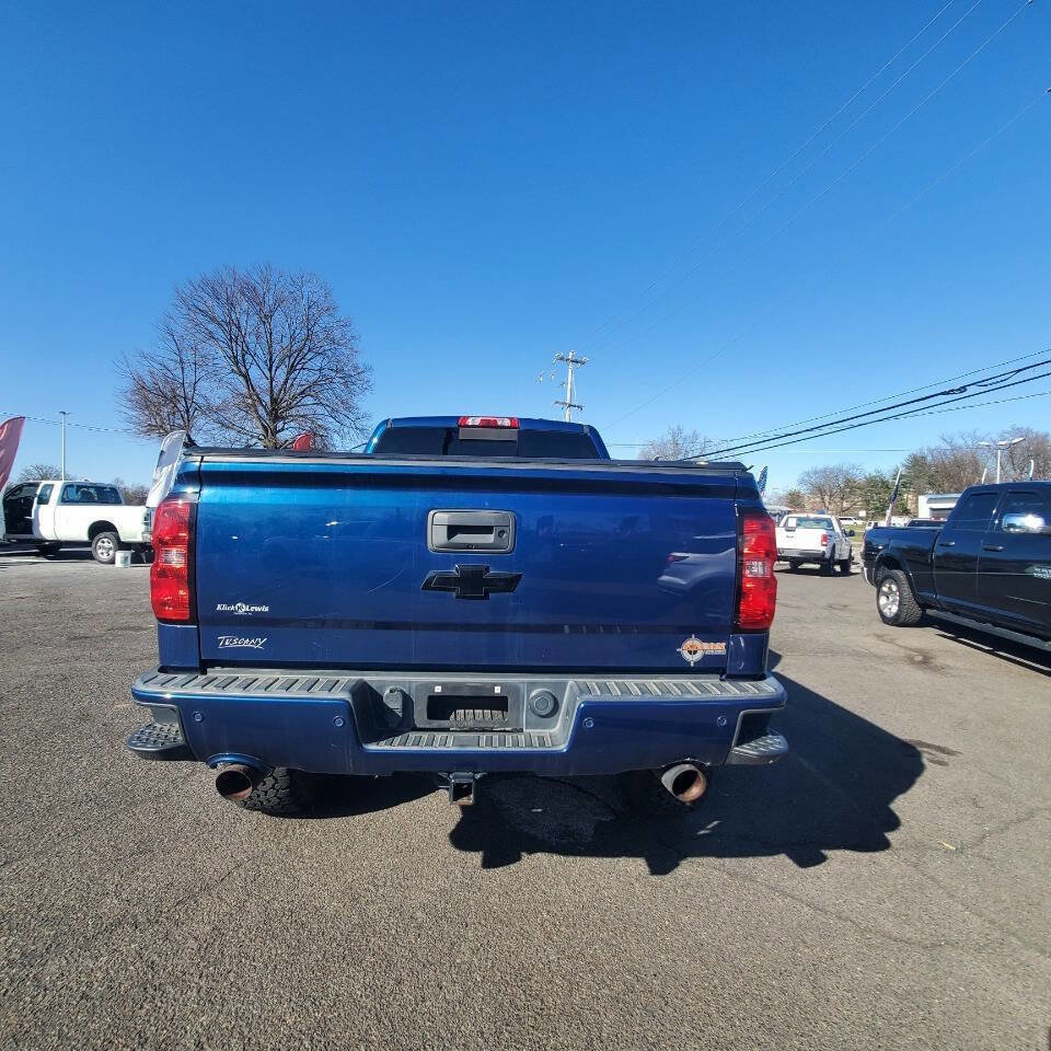 Used 2017 Chevrolet Silverado 1500 LT w/ All Star Edition image 4