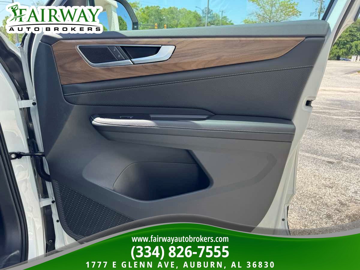 Used 2025 Volkswagen Atlas SE AWD/4WD image 31