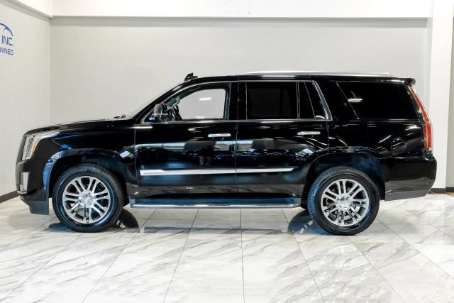 Used 2020 Cadillac Escalade 2WD image 16