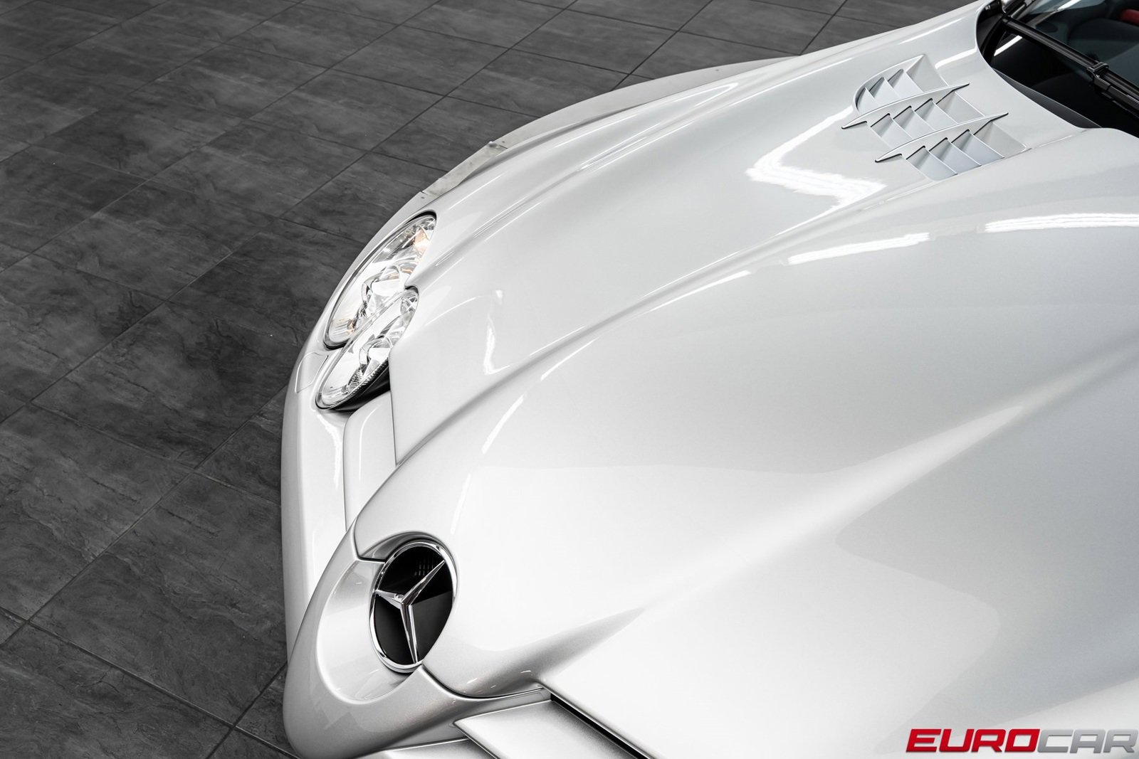 Used 2005 Mercedes-Benz SLR image 10