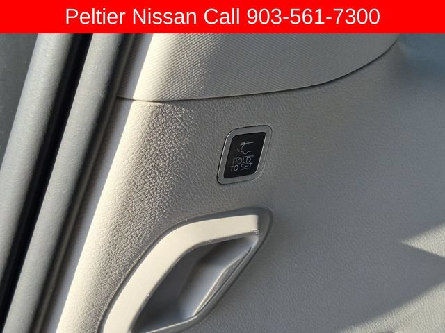Used 2023 Jeep Grand Wagoneer Series II w/ Premium Group II AWD/4WD image 10