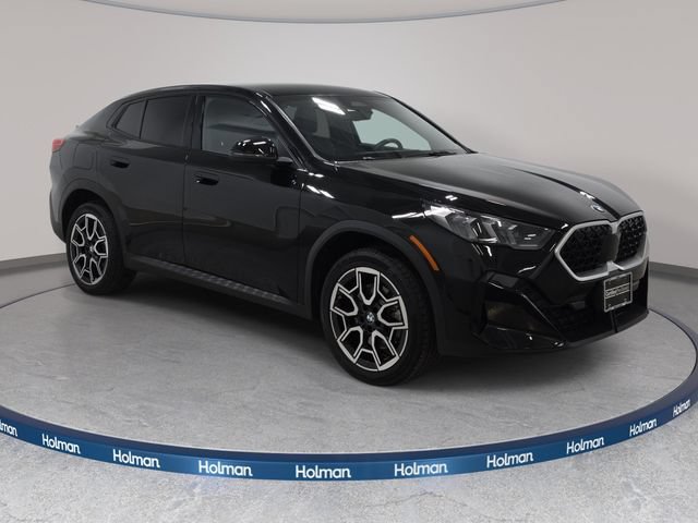 Certified 2025 BMW X2 xDrive28i w/ Convenience Package AWD/4WD image 3