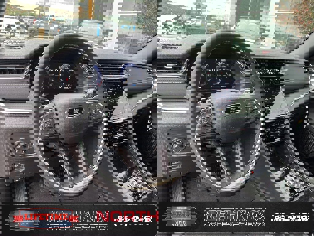 New 2025 Jeep Grand Cherokee L Altitude image 6